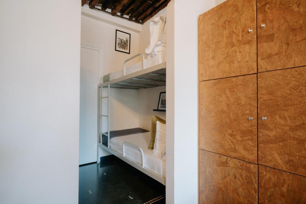 Le Stanze Del Piccadilly Hostel Genoa Exterior photo