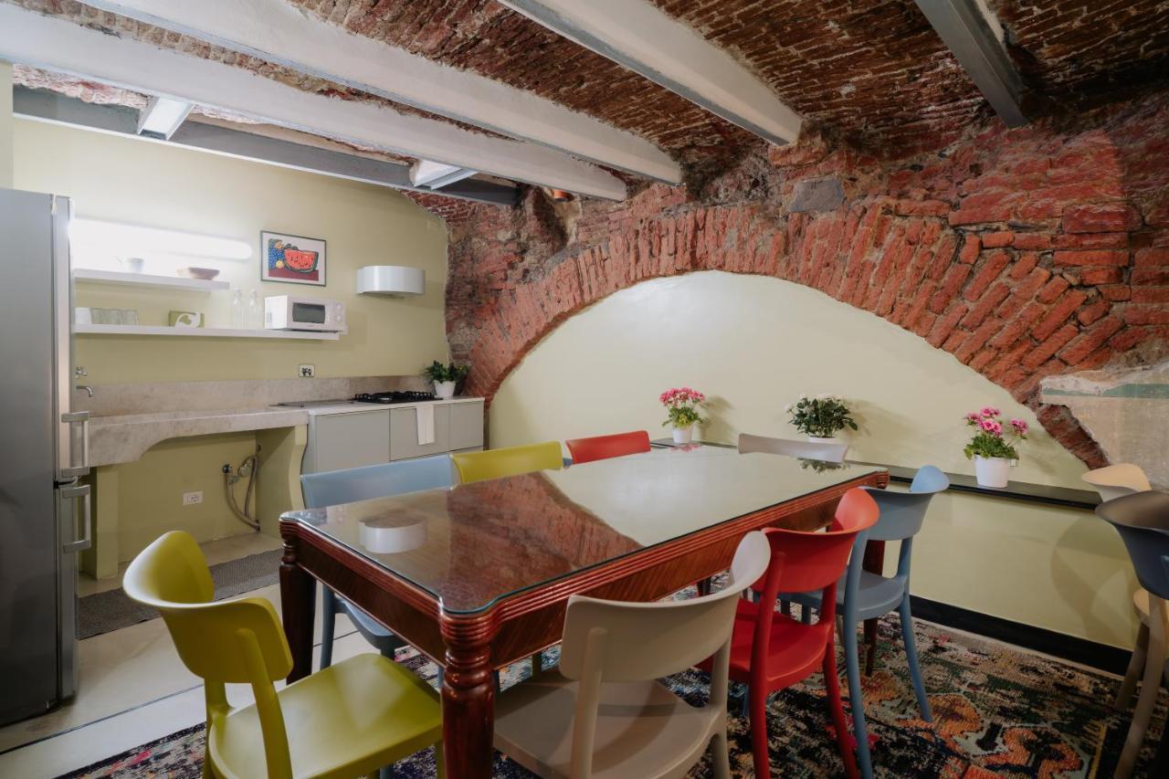 Le Stanze Del Piccadilly Hostel Genoa Exterior photo