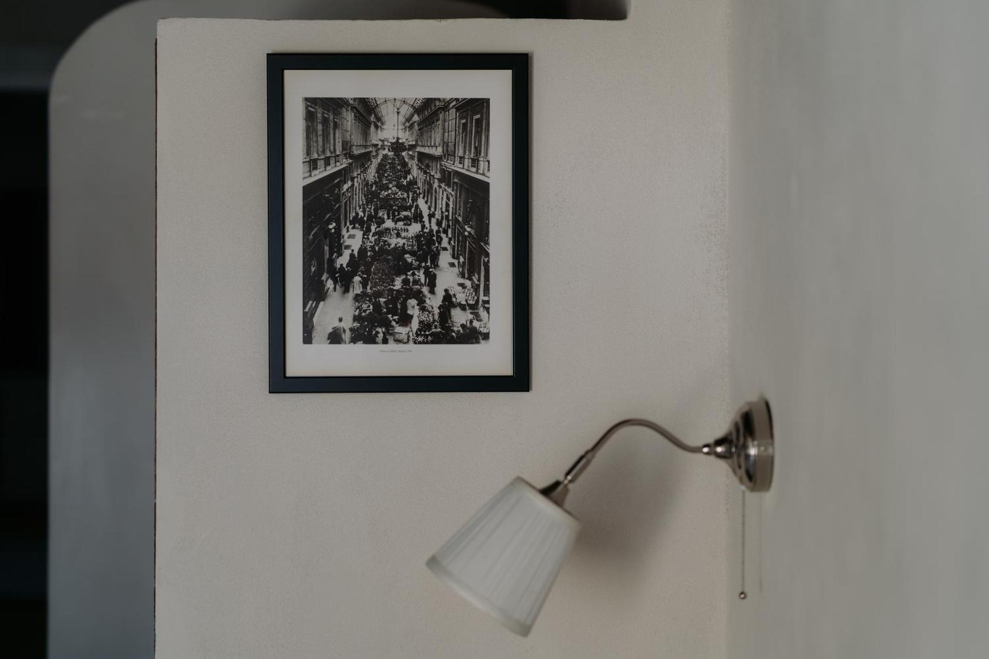 Le Stanze Del Piccadilly Hostel Genoa Exterior photo